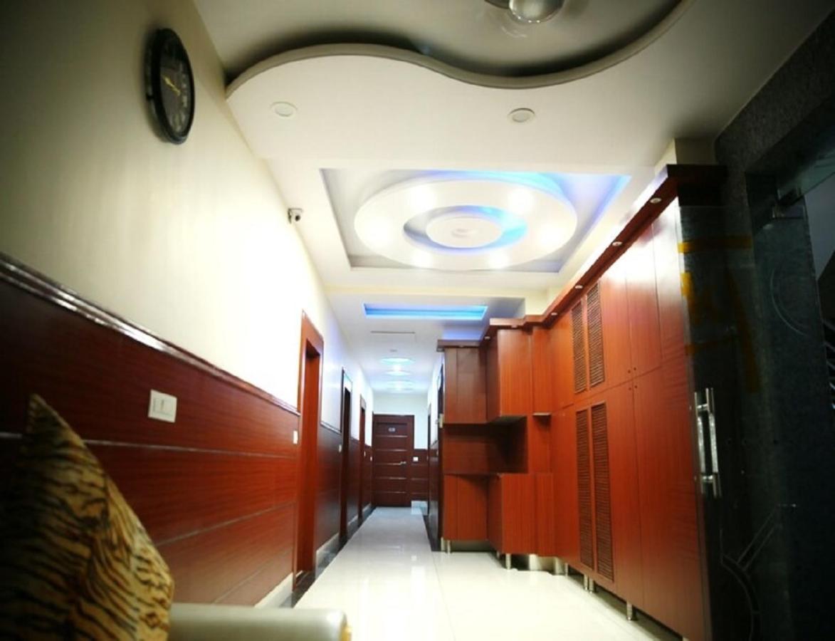 Hotel Kings, Rohtak Kültér fotó